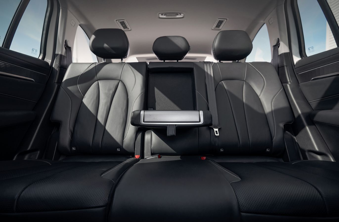 MGS9: Το νέο Plug-in υβριδικό 7θέσιο SUV με 299 άλογα